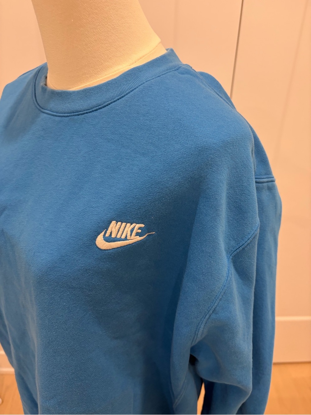 Nike Men’s Bright Blue Crewneck Sweatshirt with White Swoosh Vintage Retro